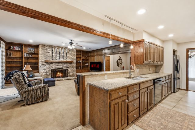 6007 Forestcreek Court, Arlington, TX 76016
