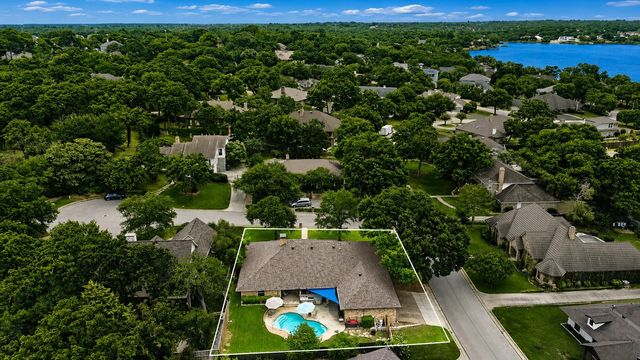 6007 Forestcreek Court, Arlington, TX 76016