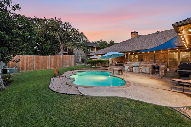 6007 Forestcreek Court, Arlington, TX 76016