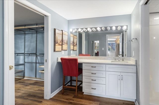 100 Ledgewood Dr 410, Stoneham, MA 02180