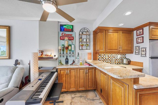 1831 NE 38th Street 410, Oakland Park, FL 33308