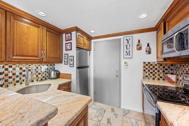 1831 NE 38th Street 410, Oakland Park, FL 33308