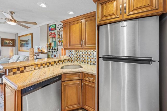 1831 NE 38th Street 410, Oakland Park, FL 33308