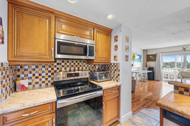 1831 NE 38th Street 410, Oakland Park, FL 33308