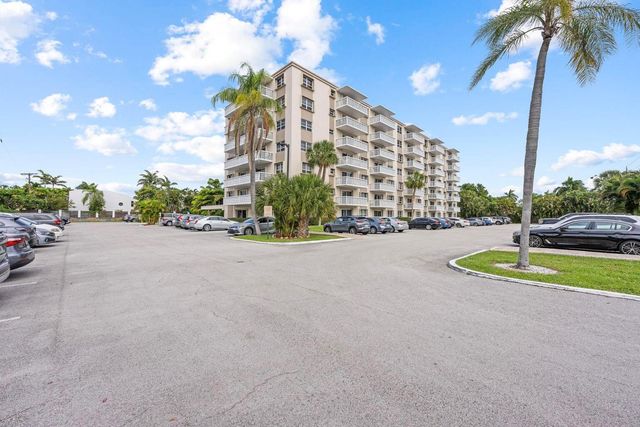 1831 NE 38th Street 410, Oakland Park, FL 33308