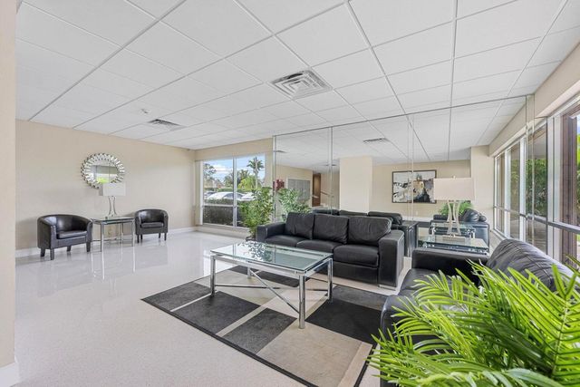 1831 NE 38th Street 410, Oakland Park, FL 33308