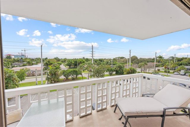 1831 NE 38th Street 410, Oakland Park, FL 33308