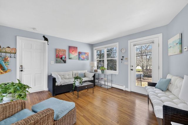 788 Dartmouth St, Dartmouth, MA 02748