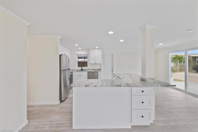 62 Kiowa DR, Fort Myers Beach, FL 33931