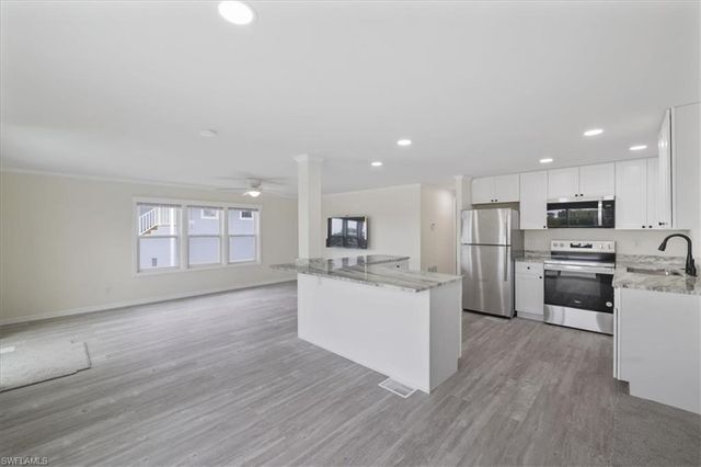 62 Kiowa DR, Fort Myers Beach, FL 33931