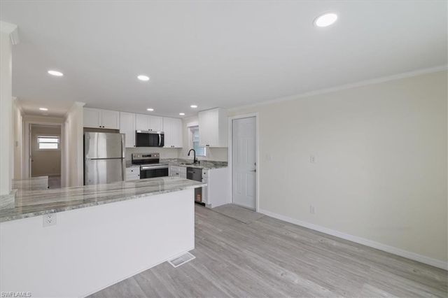 62 Kiowa DR, Fort Myers Beach, FL 33931