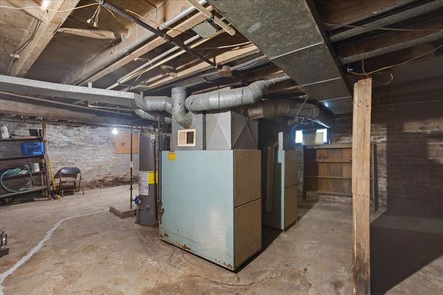 710 S Martin Luther King Jr Avenue, Waukegan, IL 60085