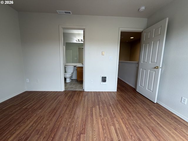 12103 Se HAROLD St, Portland, OR 97266