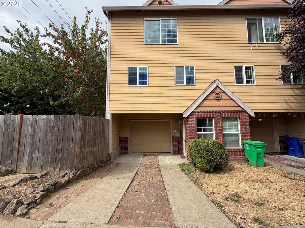 12103 Se HAROLD St, Portland, OR 97266