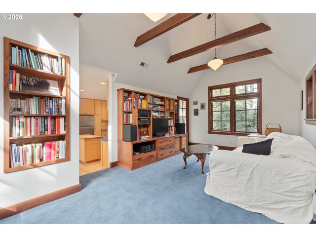 1669 FAIRMOUNT Blvd, Eugene, OR 97403