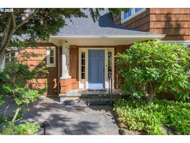1669 FAIRMOUNT Blvd, Eugene, OR 97403
