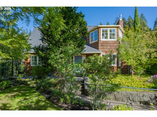 1669 FAIRMOUNT Blvd, Eugene, OR 97403