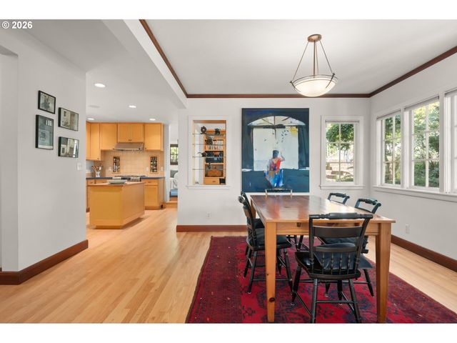 1669 FAIRMOUNT Blvd, Eugene, OR 97403