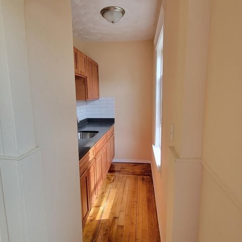 111 Rodney 1, Worcester, MA 01605