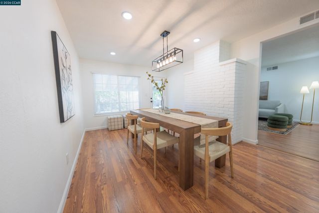 3085 Stanton Cir, Carmichael, CA 95608