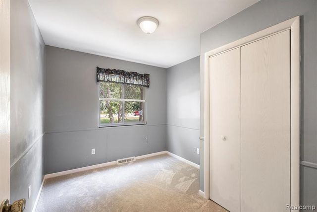 1490 Gage Road, Holly, MI 48442