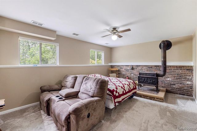 1490 Gage Road, Holly, MI 48442