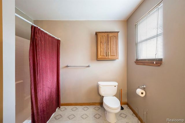 1490 Gage Road, Holly, MI 48442