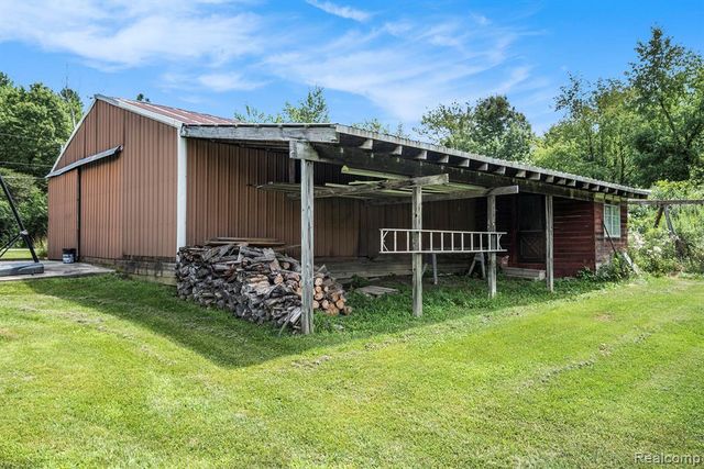 1490 Gage Road, Holly, MI 48442