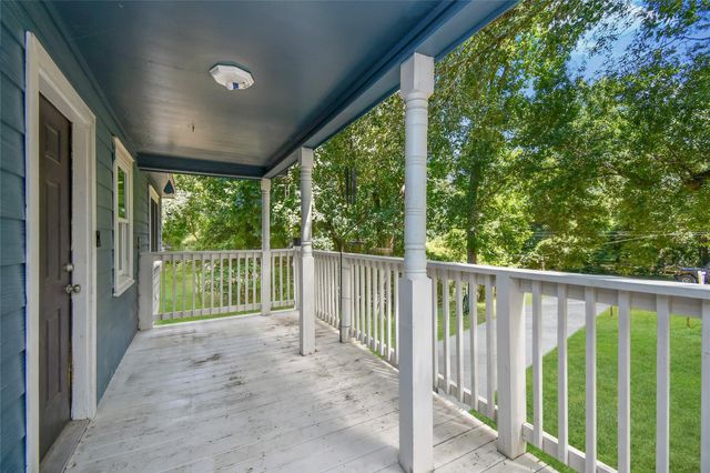 29827 Shady Brook Ln, Magnolia, TX 77355