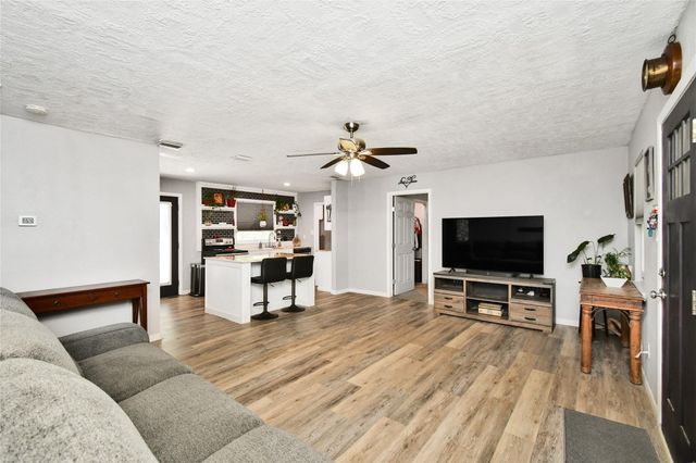 29827 Shady Brook Ln, Magnolia, TX 77355