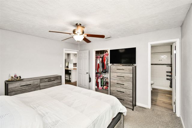 29827 Shady Brook Ln, Magnolia, TX 77355