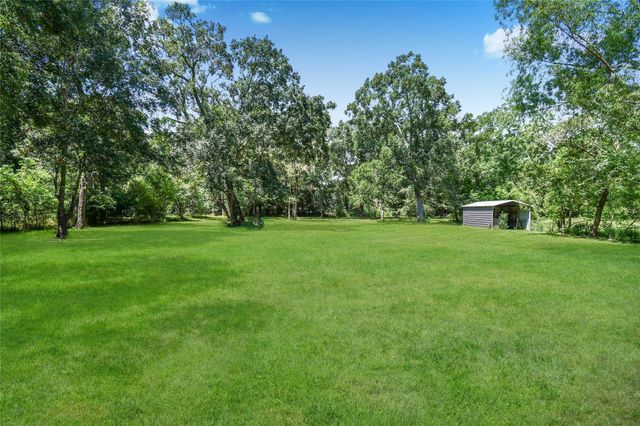 29827 Shady Brook Ln, Magnolia, TX 77355