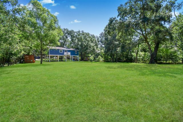 29827 Shady Brook Ln, Magnolia, TX 77355