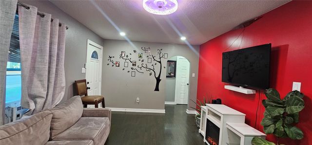 4332 Quails Lane, Fort Worth, TX 76119