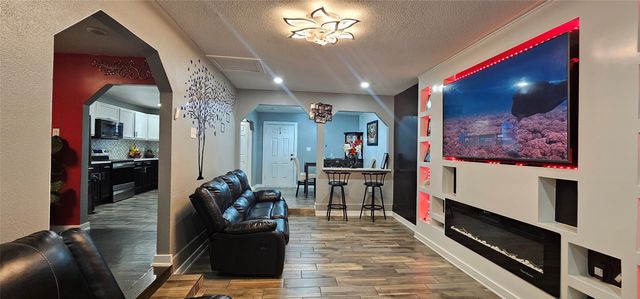 4332 Quails Lane, Fort Worth, TX 76119