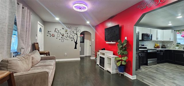 4332 Quails Lane, Fort Worth, TX 76119