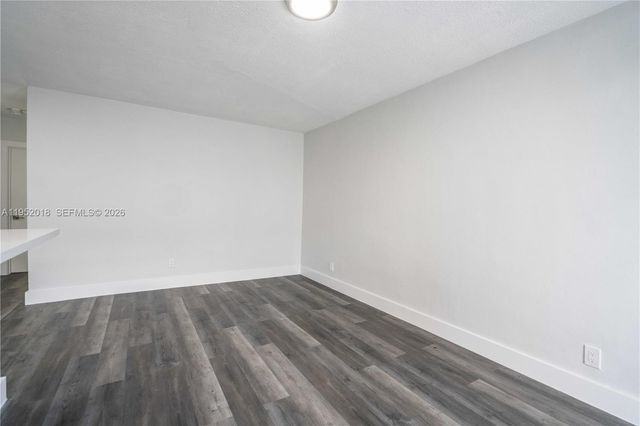 6650 Miller Dr 7, South Miami, FL 33155