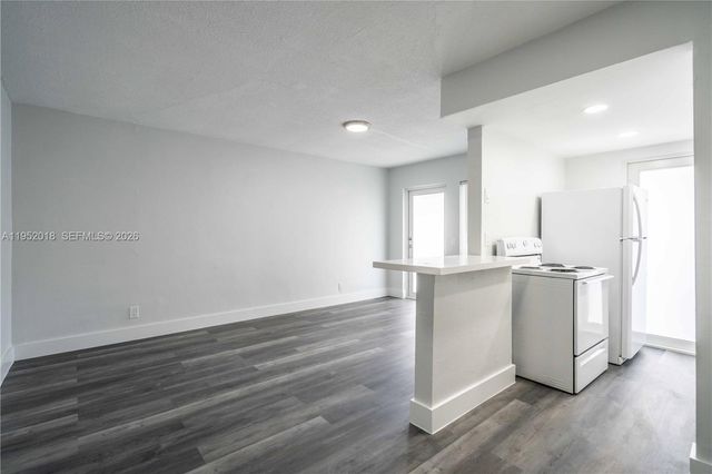 6650 Miller Dr 7, South Miami, FL 33155