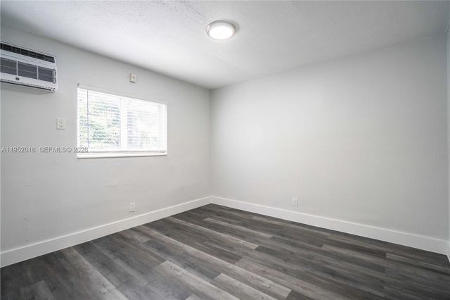 6650 Miller Dr 7, South Miami, FL 33155