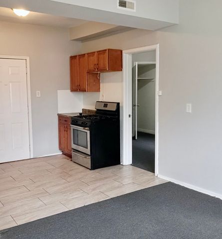 2531 N Tripp Avenue 4R, Chicago, IL 60639
