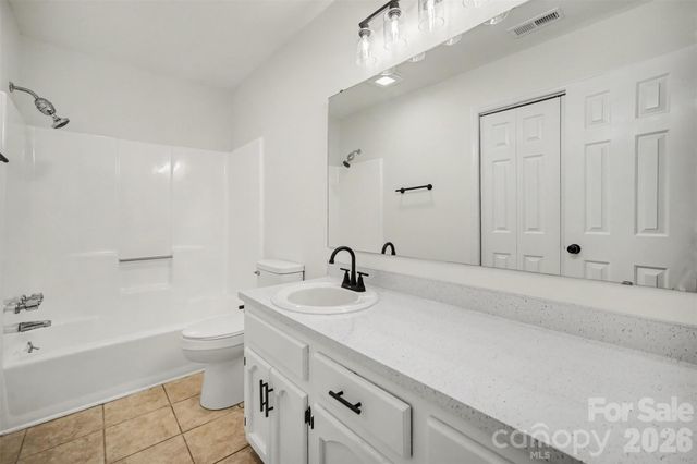 100 Willow Run Drive 33, Gastonia, NC 28056