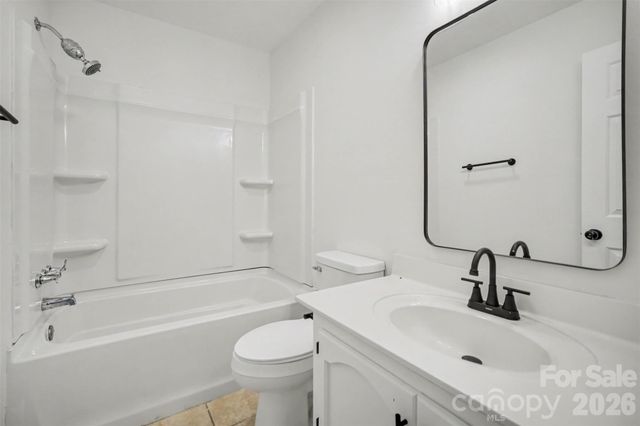 100 Willow Run Drive 33, Gastonia, NC 28056