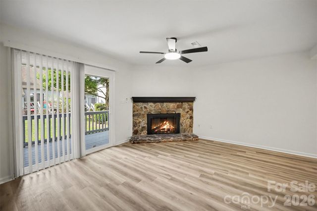 100 Willow Run Drive 33, Gastonia, NC 28056