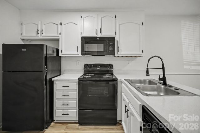 100 Willow Run Drive 33, Gastonia, NC 28056