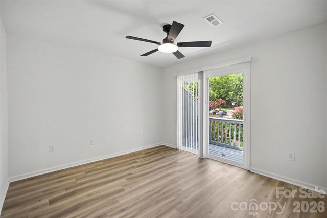 100 Willow Run Drive 33, Gastonia, NC 28056