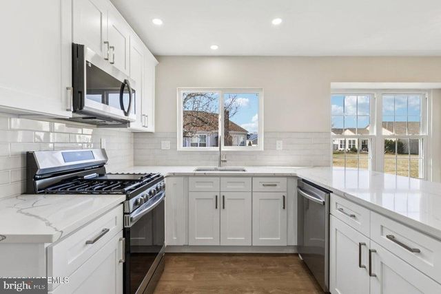 5 CAROL CT, Manchester Township, NJ 08759