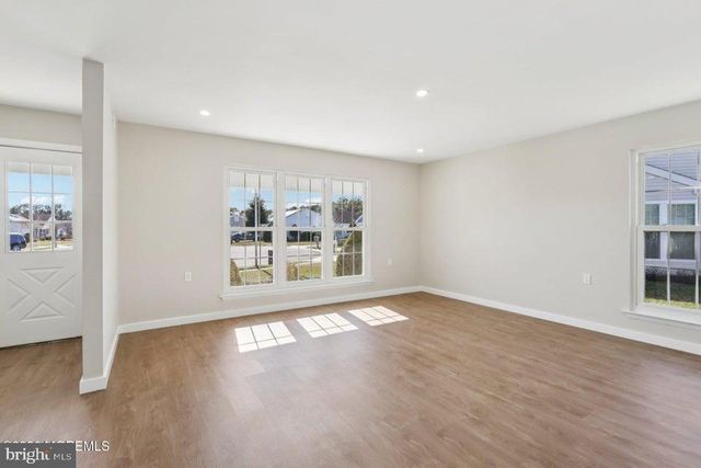 5 CAROL CT, Manchester Township, NJ 08759