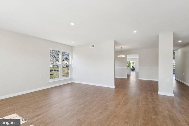 5 CAROL CT, Manchester Township, NJ 08759