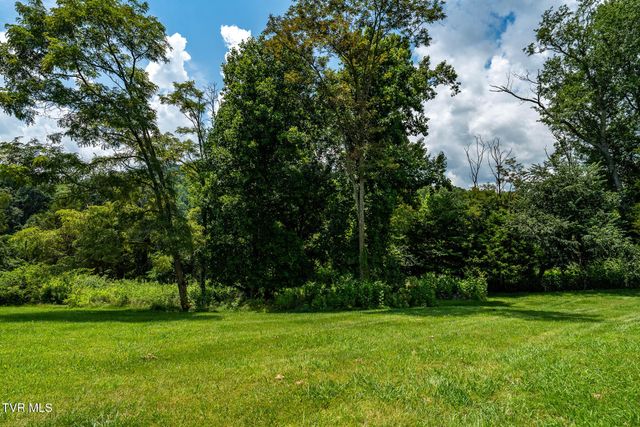 210 Whitaker Road, Jonesborough, TN 37659