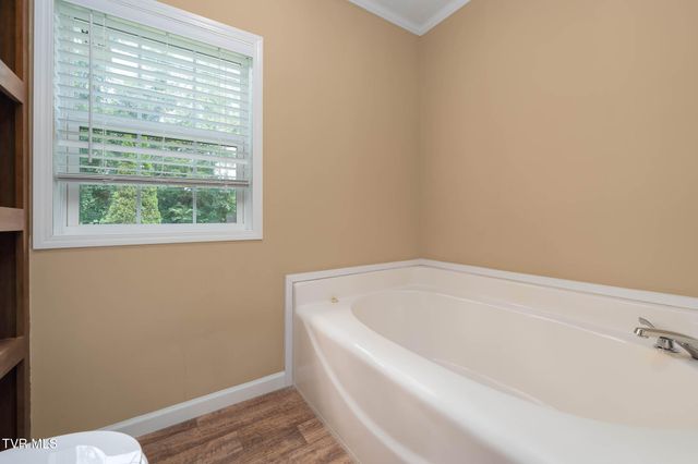 210 Whitaker Road, Jonesborough, TN 37659